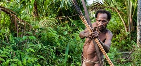 La Tribu Korowai El último Pueblo Indígena Que Practicaba El Canibalismo