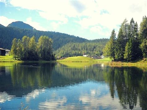 Swimming in schwarzsee on a summers day is about as good as life gets. Schwarzsee (Davos Wolfgang, GR) - schweizersee.ch