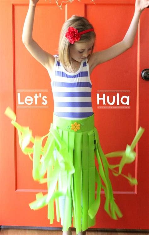 Super Simple Hula Diy Grass Skirts Make And Takes Grass Skirt Hula Skirt Diy Skirt