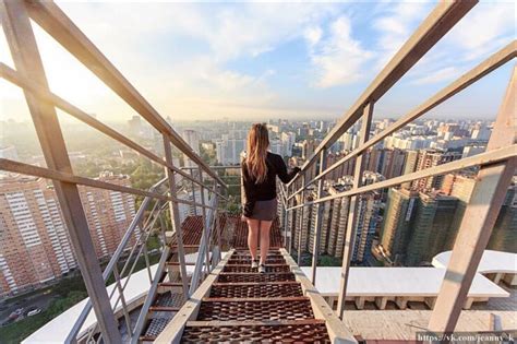 Angela Nikolau Her Deadly Rooftop Selfies Give You Vertigo