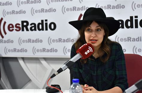 Tarifa móvil con 10gb y llamadas ilimitadas por 10€ al mes. Hiba Abouk, habla de 'El Príncipe', en esRadio - Libertad ...