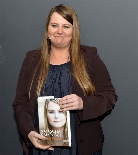 Natascha kampusch (born 17 february 1988) is the austrian schoolgirl who was held captive for 8 years in a cellar by wolfgang priklopil. Vor zehn Jahren gelang Natascha Kampusch die Flucht in die ...
