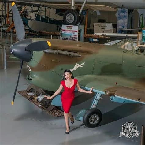 pin up planes aviation pin up dame airplanes plane aircraft