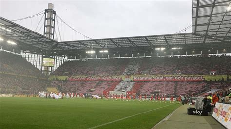 Pünktlich kurz vor dem anpfiff ist unser kommentator guido ostrowski am spieltag für dich auf sendung. Kölner Stadion - 1. FC Köln - Vereine - Bundesliga ...
