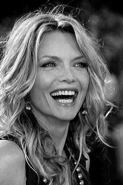 Great Smile Michelle Pfeiffer Female Movie Stars Business Portrait