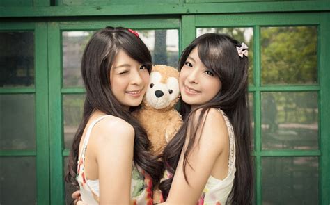 Chinese Twins Beauty Girls Photo Hd Wallpaper Album List Page1