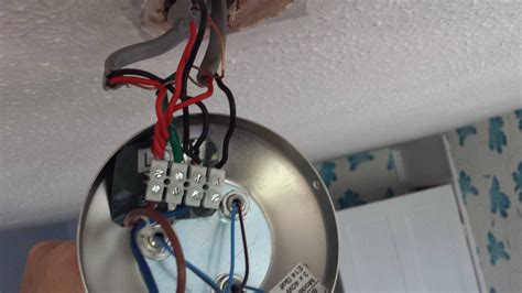 Electrical Ceilling Light Wont Switch Off After A New Installation