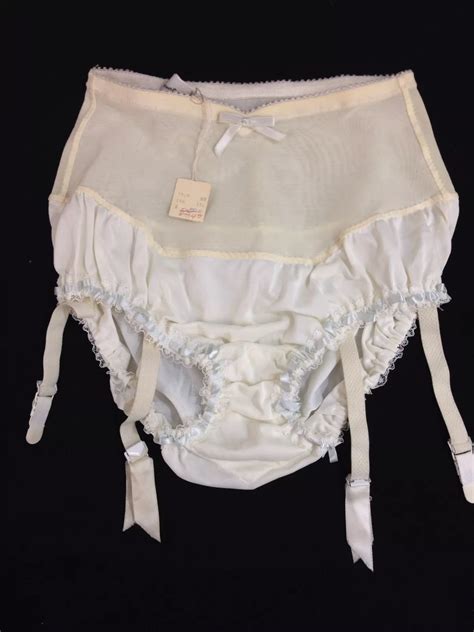 Pin By Janice Gunthrie On Ruffle Pantie Panties Vintage Fashion Lace Shorts
