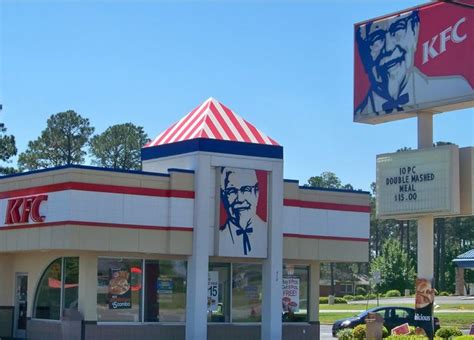 Based in louisville, kentucky, kentucky fried chicken is globally one of the most popular chicken restaurant chains. Il Kentucky fried chicken | Basta la passione | Pollo fritto