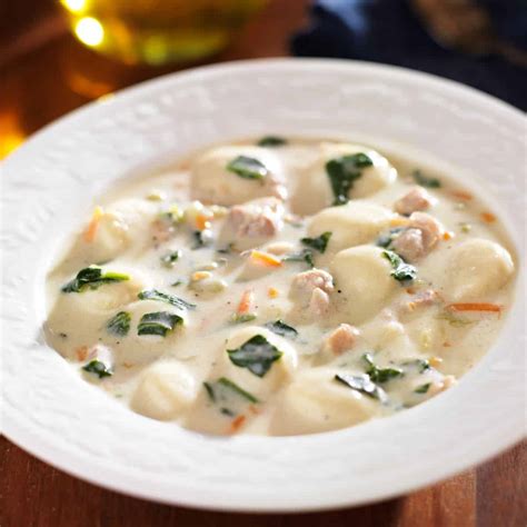 This chicken and shrimp carbonara is my slimmed down version of olive garden's recipe. Olive Garden Chicken Gnocchi Soup Recipe » Recipefairy.com