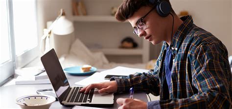 Is it Good to Listen to Music While Studying? | Boston Herald Radio