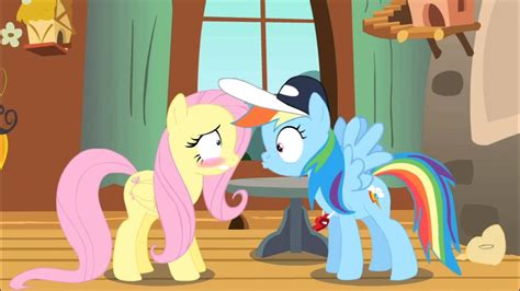 The Reaction To Rainbow Dash And Fluttershy Kiss Youtube