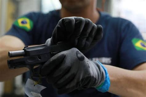 Novos Registros De Armas Para Cacs Sobe 333 Em Três Anos No Brasil