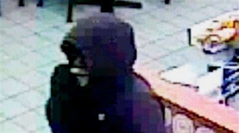 Suspect Sought In 3 Nassau Armed Robberies Police Say Newsday