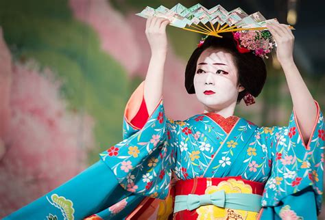 3840x2160px 4k free download japan kimono spring kyoto geisha flower girl beauty