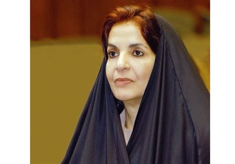 أقيم السباق الأول على حلبة البحرين الدولية في 4 أبريل 2004 ودخل التاريخ باعتباره أول سباق جائزة كبرى للفورمولا واحد يقام في الشرق الأوسط وأعطيت جائزة أفضل سباق جائزة. الأميرة سبيكة ترعى تكريم الفائزات بجائزة البحرين الكبرى ...