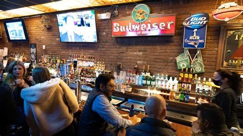 Sports Bars Boston 15 Best Places In Downtown Back Bay North End