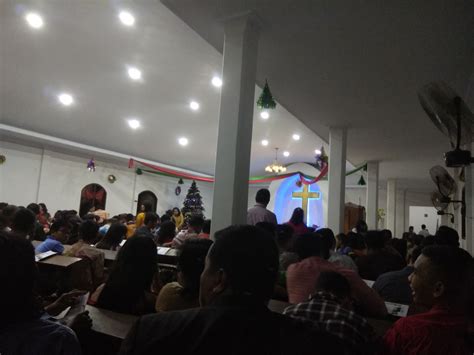 Untung saja, ada anggota timku yang bisa mengurangi. HKBP SUMBER JAYA TAMBUN: ACARA NATAL UMUM HKBP SUMBER JAYA TAMBUN
