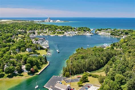 20 Best Places to Visit in Michigan | PlanetWare