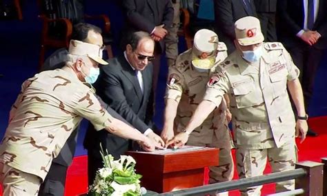 يشترك الإسماعيلية مع الاثنا عشرية في مفهوم الإمامة، إلا أن الانشقاق وقع بينهم وبين باقي الشيعة بعد موت الإمام السادس جعفر الصادق، إذ رأى فريق من جمهور الشيعة أن الإمامة في ابنه الأكبر الذي. السيسي يتفقد محطة معالجة مياه الصرف بالمحسمة في ...