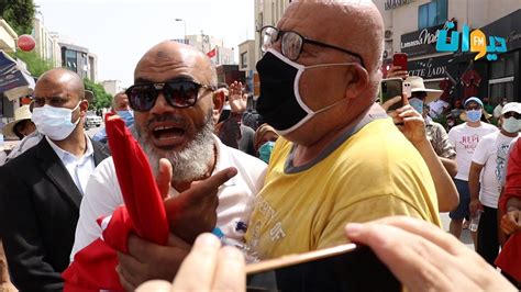 المحتجون في باردو يطردون محمد الهنتاتي Youtube