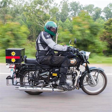 The royal enfield bullet 500 is offered petrol engine in the malaysia. Bullet 500 - Colors, Specifications, Reviews, Gallery ...