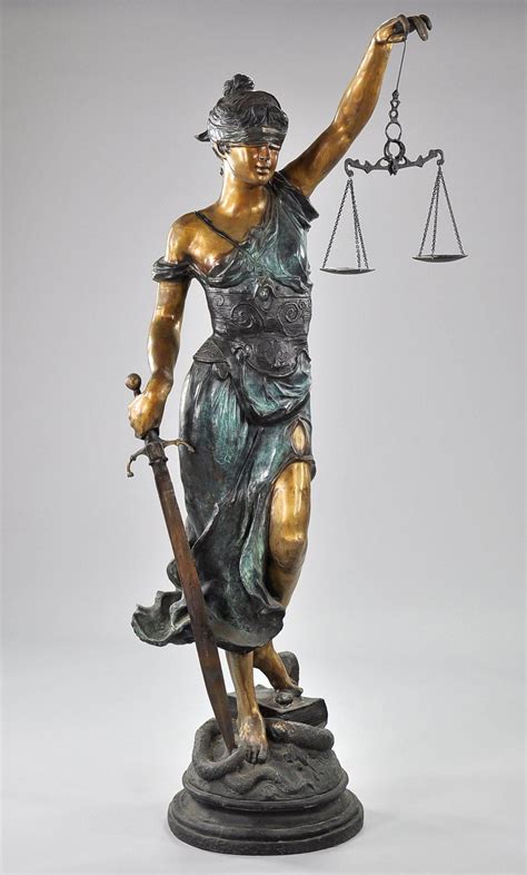 Statuesthatmove Statues In 2019 Lady Justice Statue Sculpture Art