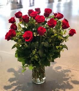 Tt Sig2dozen Signature Two Dozen Premium Long Stem Red Roses In Vase