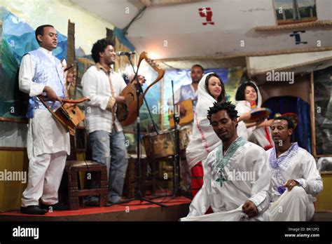 Traditional Dance And Music Show Addis Ababa Ethiopia Stock Photo Alamy