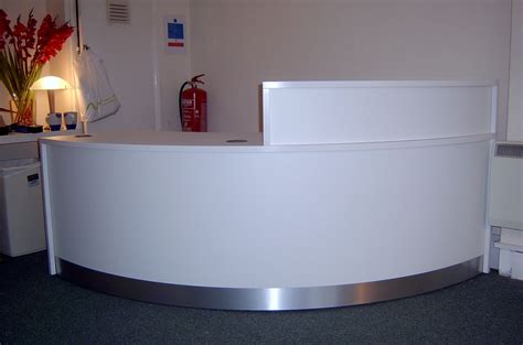 Flex Curved Reception Desk Finished In White Laminate Curved