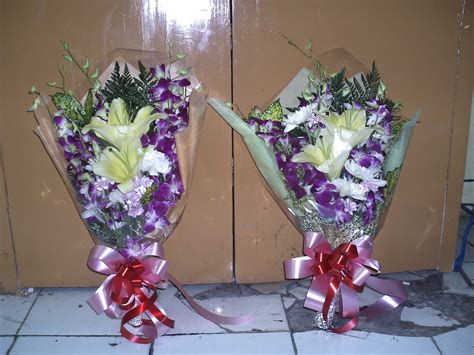 Bunga Tangan Anggrek Dan Lili ~ Indie Florist