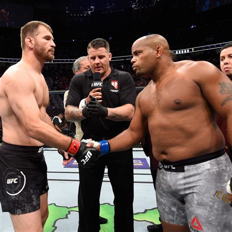 Download the ufc mobile app for past & live fights and more! UFC 226 Results: The Real Winners and Losers | Bleacher ...