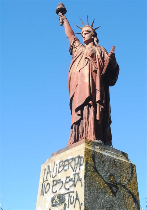 Fotos La Estatua De La Libertad También Está En Argentina ~ Patrimonioba ~