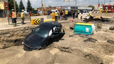 Vehicle Drives Into Fresh Concrete At Scarborough Construction Site R