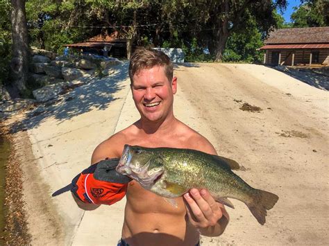 bass-fishing-texas - OX Ranch