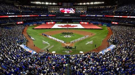 Toronto Blue Jays Game Attendance Soars In Why That S Good For Their Playoff Push