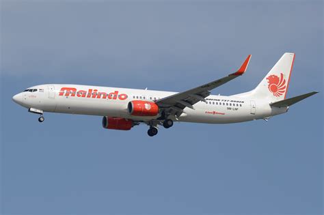 Malindo air a part of indonesia's lion air group is being renamed as batik air malaysia which the livery reflects. Malindo Air Boeing 737-900 (9M-LNF) DSC3250 | Malindo Air ...