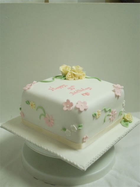 Brigittas Cakes Square Sponge Cake With Flowers