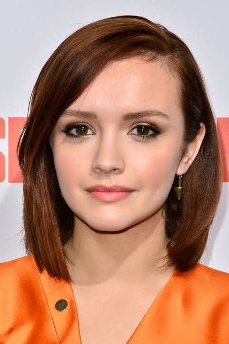Olivia Cooke Net Worth Measurements Height Age Weight