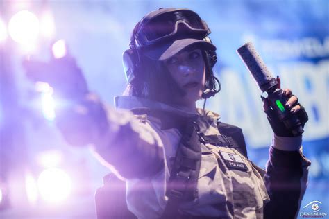 Rainbow Six Siege Cosplay Telegraph