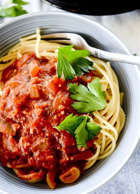 Lower your blood pressure by eating right. Low Sodium Spaghetti Sauce - Recipe Diaries | Dash diet ...