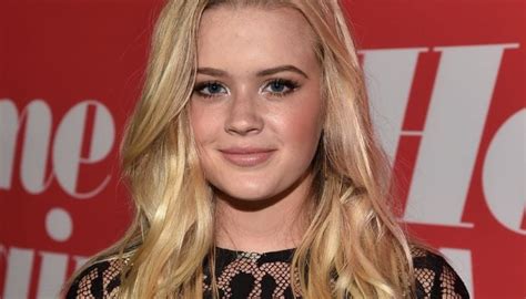 Reese Witherspoons Daughter Ava Phillippe Is Sight To Behold In Purple Swimsuit