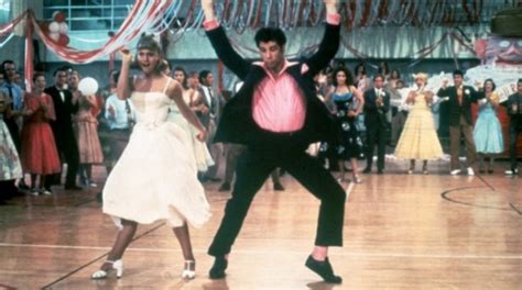 Grease Is Still The Word Olivia Newton John Stuns For Reunion With Co