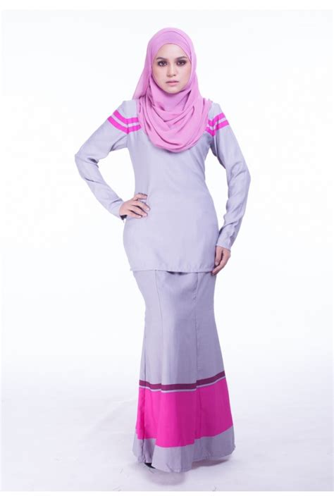 See more ideas about hijab fashion, muslimah dress, fashion. DGLAM COLLECTIONS 769: Mini Kurung Moden Jasmeen