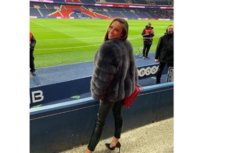 Họ giả vờ chỉ là bạn bè trước mặt mọi người. Despampanante Katerina Safarova y Neymar: ¿amigos con ...