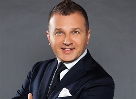 Юрий хованский — видеоблогер, рэпер, телепродюсер, режиссёр, с июня 2019 года — помощник депутата. В стиле «хиппи»: Юрий Горбунов отрастил длинные волосы ...