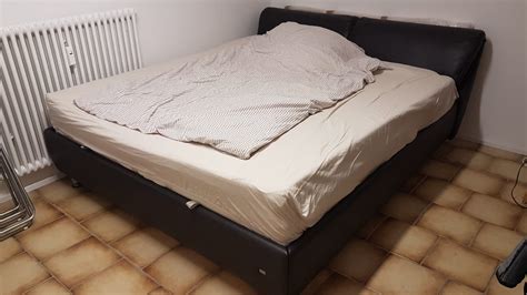Ruf betten kann heute auf eine jahrzehntelange ein markenbett von ruf betten ist nicht nur ein möbelstück, sondern wird mit der richtigen. Hochwertiges Leder-Bett von Ruf Betten - Original Antike Möbel