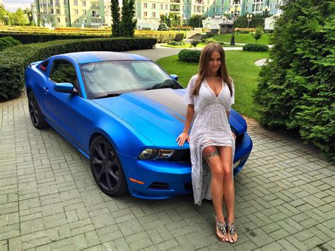 Fond D Cran Bleu Ford Mustang Shelby Voitures Musculaires Femmes
