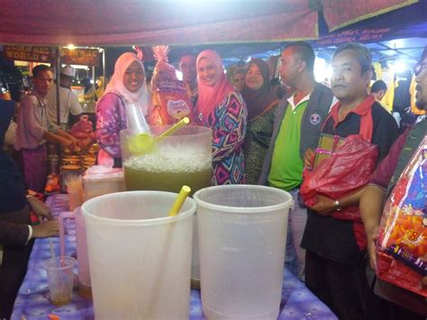 Boring duduk hotel di malam hari? KRT Taman Bertam Jaya, Melaka: Pasar Malam KRT