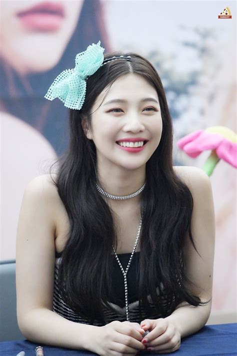red velvet s joy names the rookie groups she currently has her eyes on kpophit kpop hit